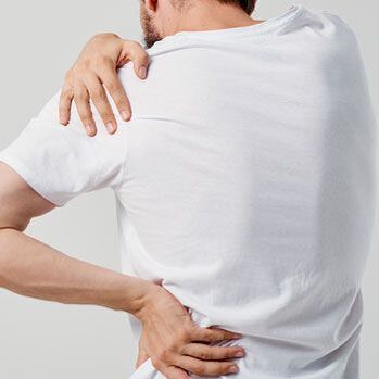 Schmerzen mit Komplikationen der thorakalen Osteochondrose